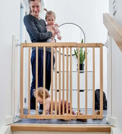 BabyDan Sikkerhedsgitter - Træ - 60,5-102 cm - Multidan - Brun