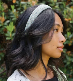 By Stær Hårbøjle - Melisse - Råhvid/Lyseblå