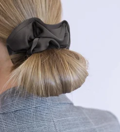 By Stær Scrunchie - Anemone - Grå