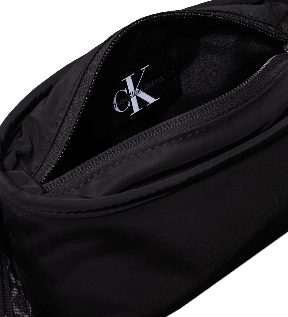 Calvin Klein Pusletaske - Messenger - Sort m. Logoer