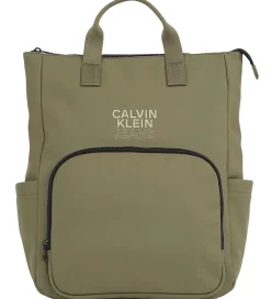 Calvin Klein Pusletaske - Rubber Diaper BP - Dusty Olive
