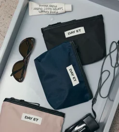 DAT ET Toilettaske - Gweneth RE-S Mini - Sort