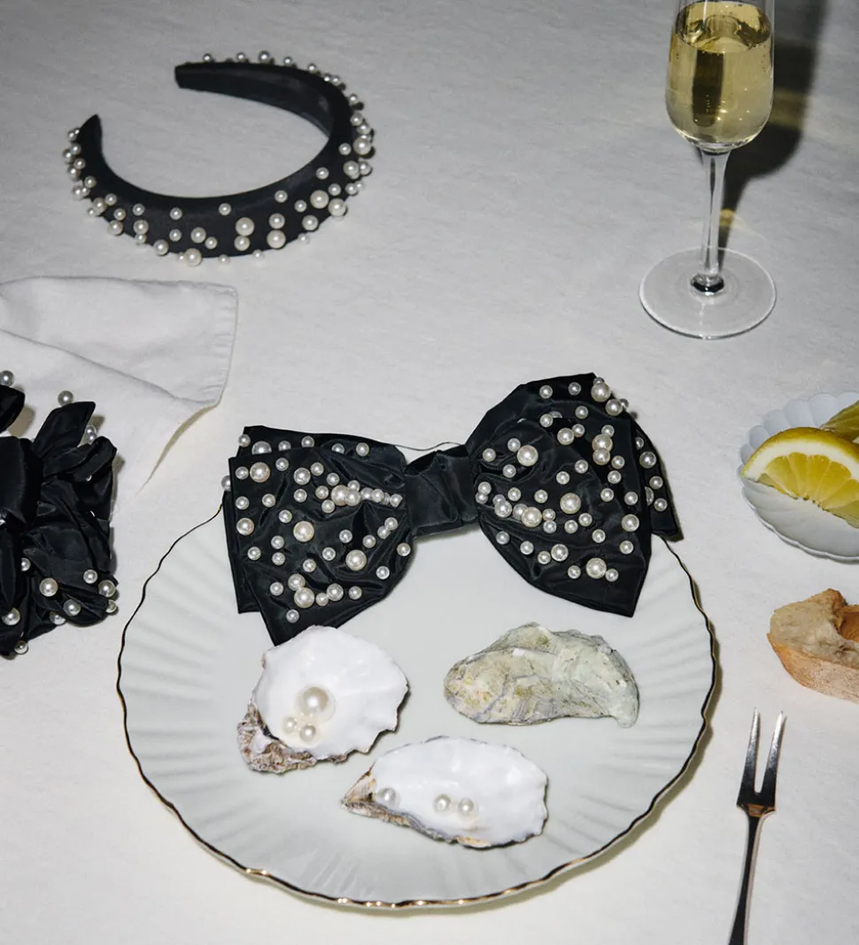 DAY ET Hårbøjle - Pearl Bead Hari Band - Black