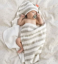 Done By Deer Babyhåndklæde - 70x70 cm - Stripes Sand