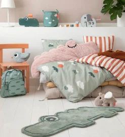 Done By Deer Gulvtæppe - 110x46 cm - Croco Green