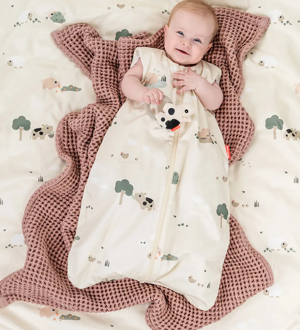 Done by Deer Sovepose - 90 cm - Tiny Farm - Sand