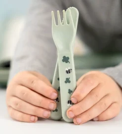 Done by Deer Spisesæt m. Sugekop - 4 Dele - Tiny Farm Grøn