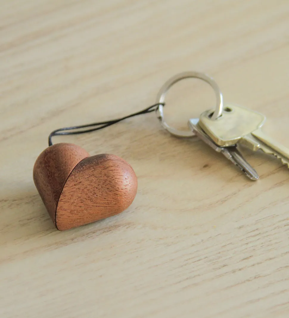 FableWood Hjerte-Nøglering - 5 cm - Natur