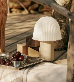 Ferm Living Lampe - Bærbar - Cashmere/Hvid