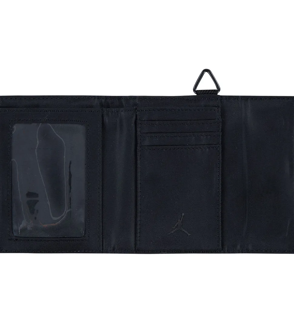 Jordan Pung - Trifold - Sort