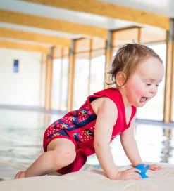 Konfidence Våddragt - BabyWarma - Strawberry