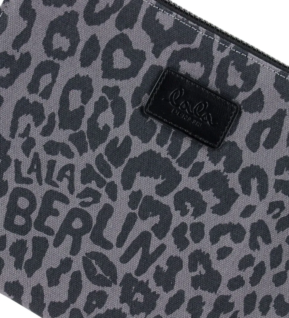 Lala Berlin Toilettaske - Pili - Asphalt Leo