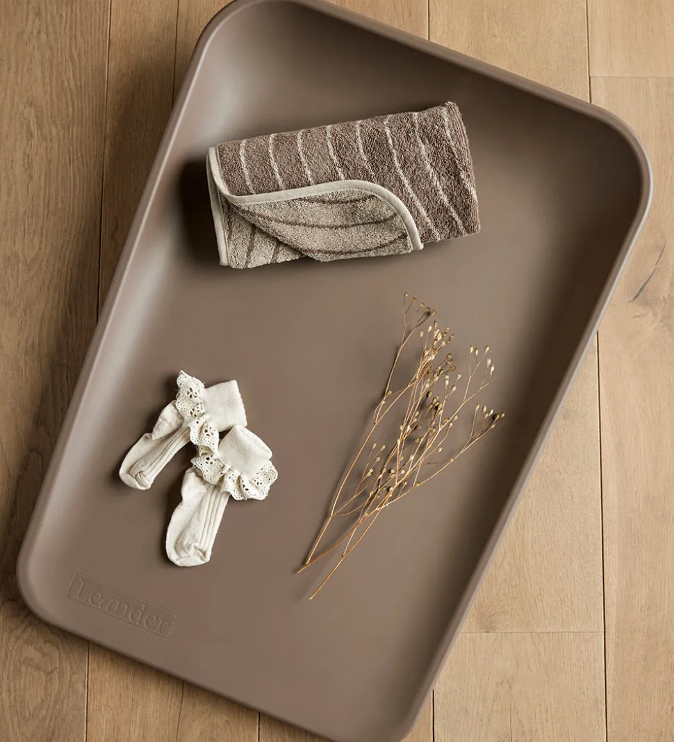 Leander Pusleunderlag - Woodland - 50x65 cm - Mocca