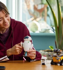 LEGO® Disney - WALL-E Og Eva 43279 - 811 Dele