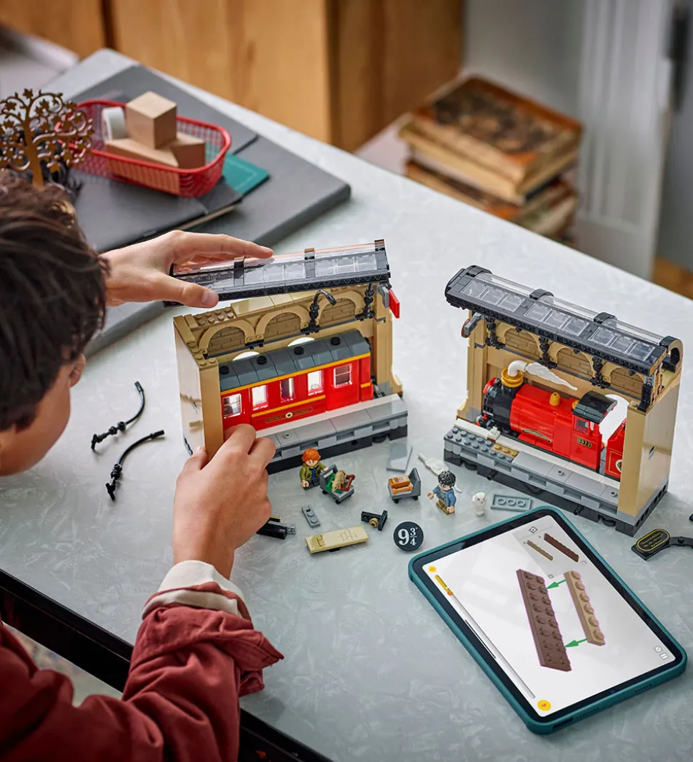 LEGO® Harry Potter - Bogniche: Hogwarts™-ekspressen 76450