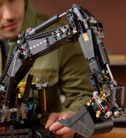 LEGO® Technic - Volvo EC500 Hybrid Gravemaskine 42215 - 2359 Del