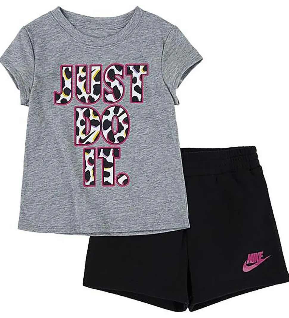 Nike Shortssæt - T-shirt/Shorts - On The Spot - Sort/Grå