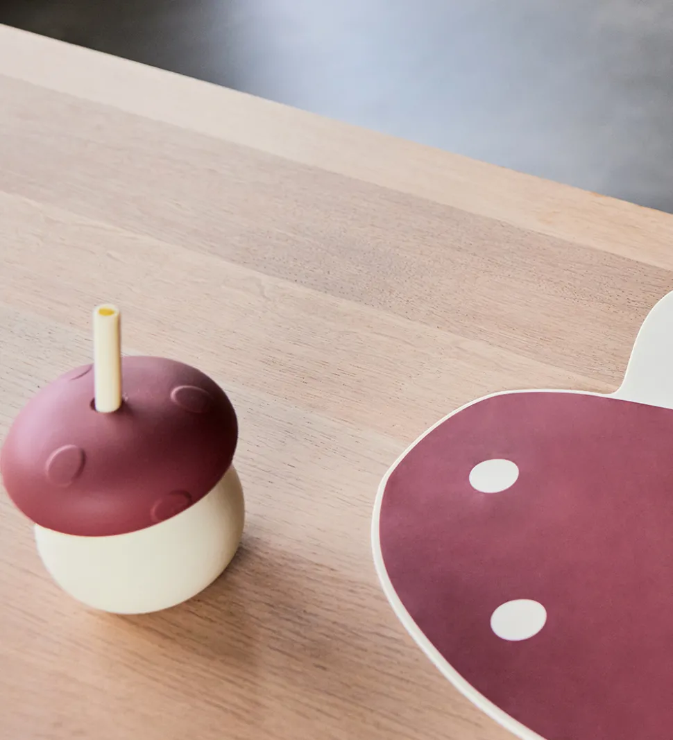 OYOY Kop - Mushroom - Off White/Red