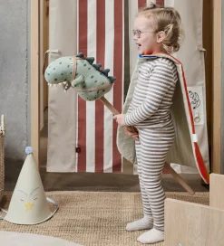 OYOY Kæphest - Theo Hobby Dinosaur - Grøn