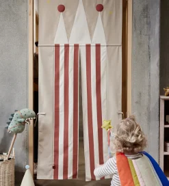 OYOY Legedør - Castle Door - Clay/Red