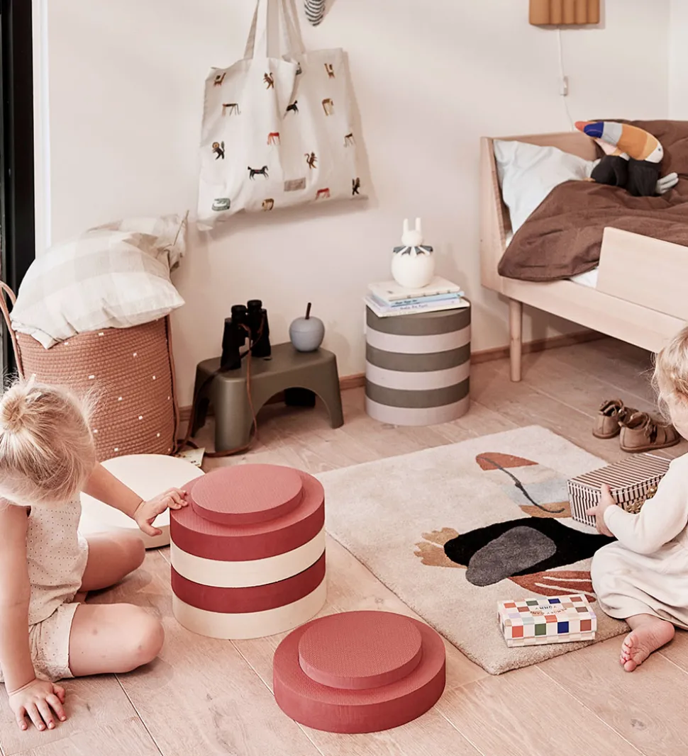 OYOY Skammel - Rabbit - 36x23x18 cm - Olive