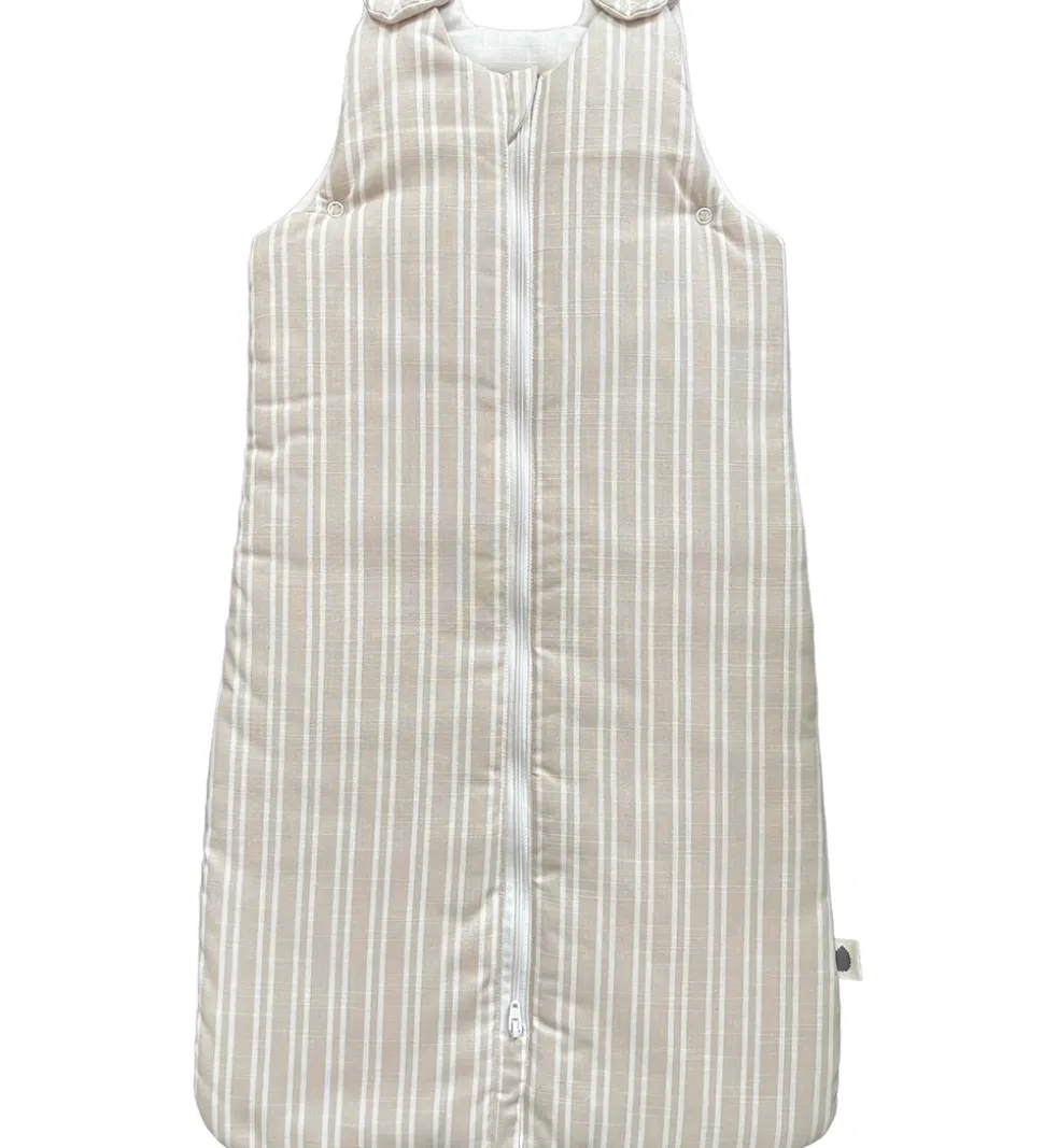 Pine Cone Sovepose - 6-12 mdr. - Beige Stripe