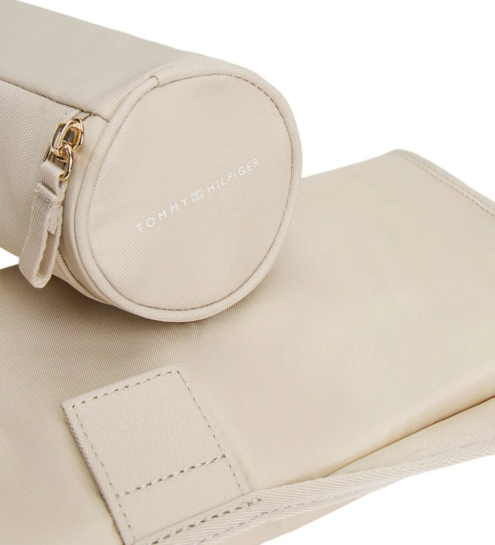 Tommy Hilfiger Pusletaske - Essential - 13 L - Gulf Sand/Beige